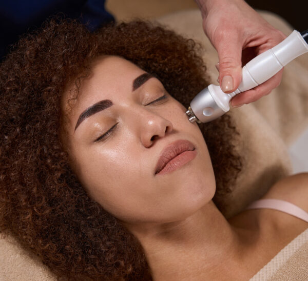 Radio-Frequency-Facial-2 Online Cursus Radio Frequentie Gezichtsbehandeling